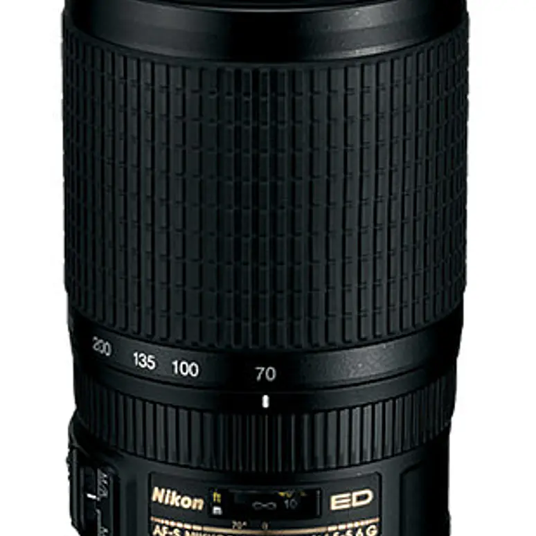 Nikon AFS NIKKOR 70-300mm f4.5 5.6 G ED VR - USADO 1