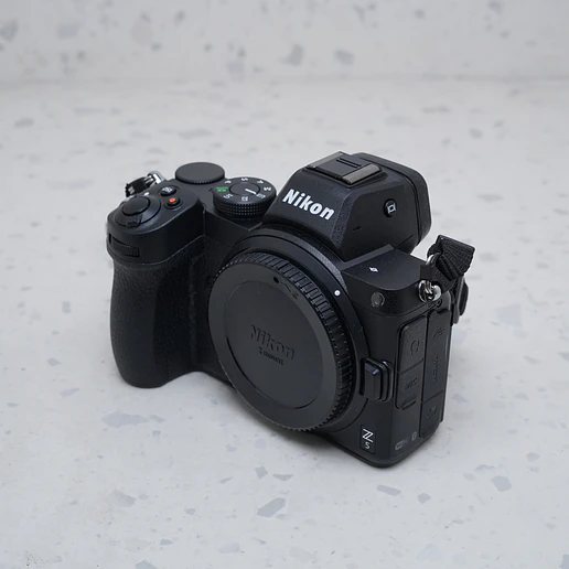 Nikon Z5 - USADO 2