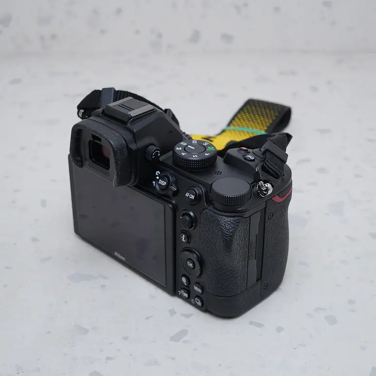 Nikon Z5 - USADO 5
