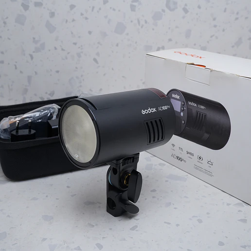 Godox AD100pro Pocket Flash - USADO 2