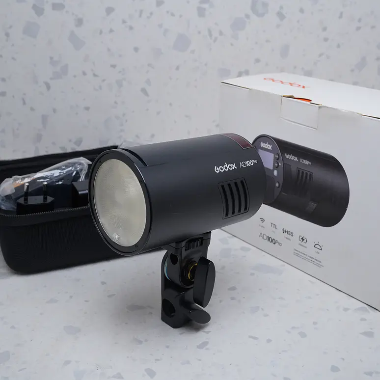 Godox AD100pro Pocket Flash - USADO 2