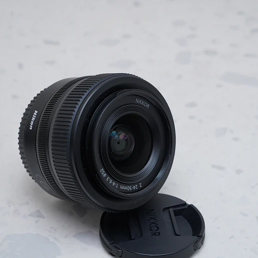 Nikon NIKKOR Z 24-50mm f/4-6.3 - USADO 4
