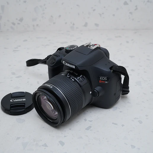 Canon T6 + 18-55mm & 75-300mm - USADO 2