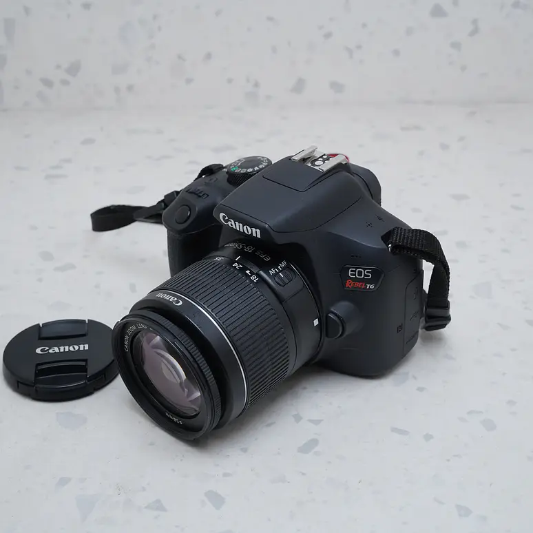 Canon T6 + 18-55mm & 75-300mm - USADO 2