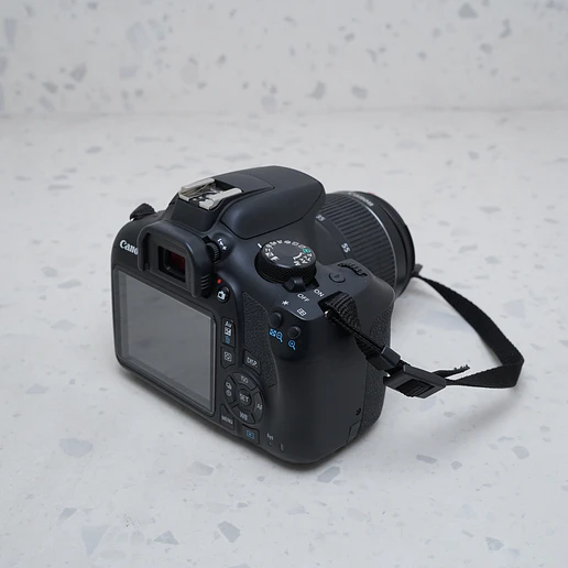Canon T6 + 18-55mm & 75-300mm - USADO 4