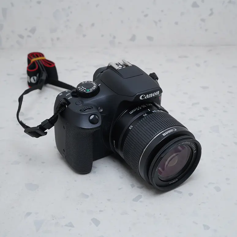 Canon T6 + 18-55mm & 75-300mm - USADO 5