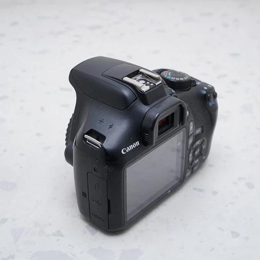 Canon Rebel T6 (Body) - USADO 3