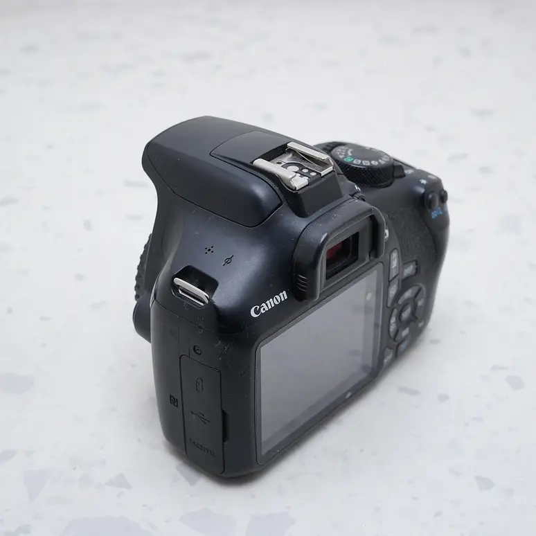 Canon Rebel T6 (Body) - USADO 3
