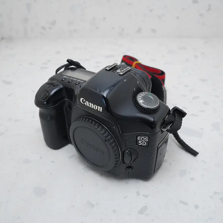  Canon EOS 5D (Body) 2