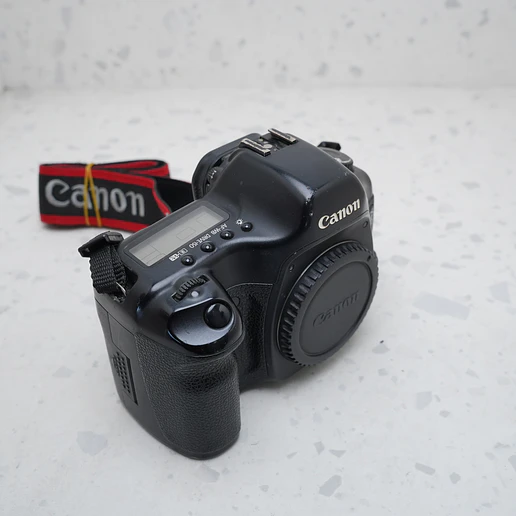  Canon EOS 5D (Body) 5