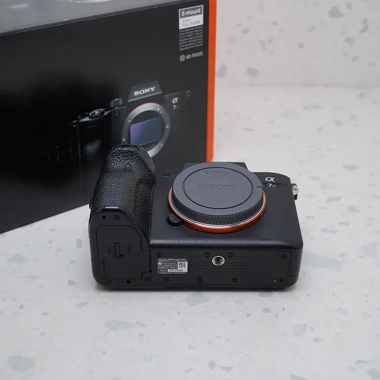Sony a7R IV (Body) - USADO 7