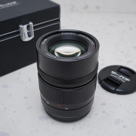 Mitakon Zhongyi Speedmaster 65mm f/1.4 FUJIFILM G - USADO 3