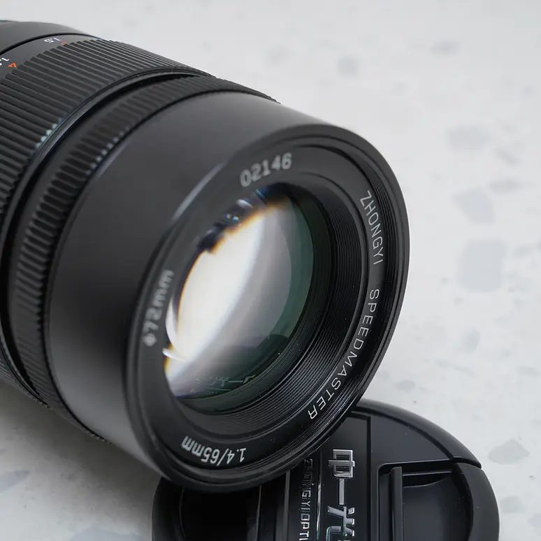 Mitakon Zhongyi Speedmaster 65mm f/1.4 FUJIFILM G - USADO 4