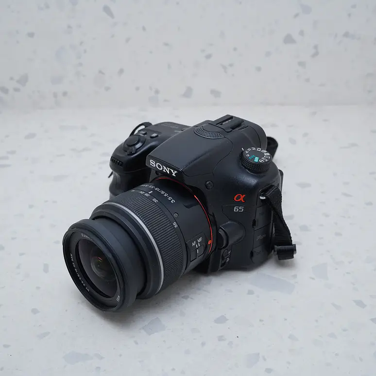 Sony Alpha SLT-A65 DSLR + 18-55mm 2