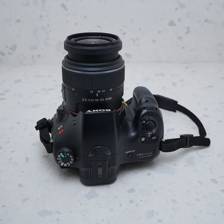 Sony Alpha SLT-A65 DSLR + 18-55mm 6