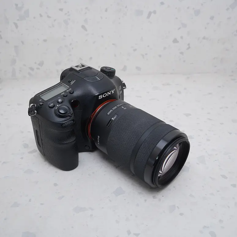 Sony Alpha 99 + 55-300mm f/4.5-5.6 + 100mm f/2.8 Macro - USADO 5