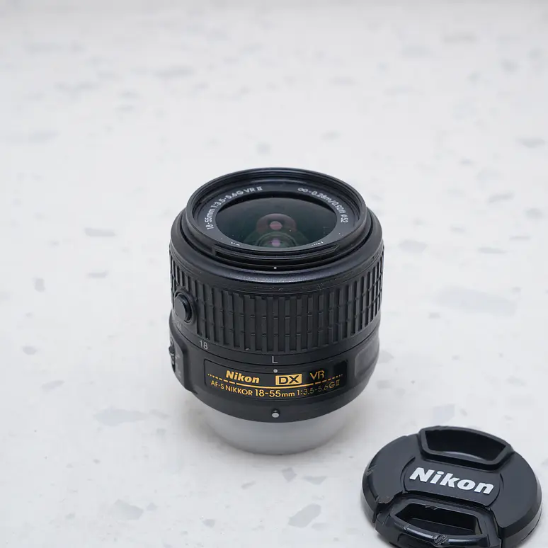 Nikon AF-S DX NIKKOR 18-55mm f/3.5-5.6G VR II - USADO 2