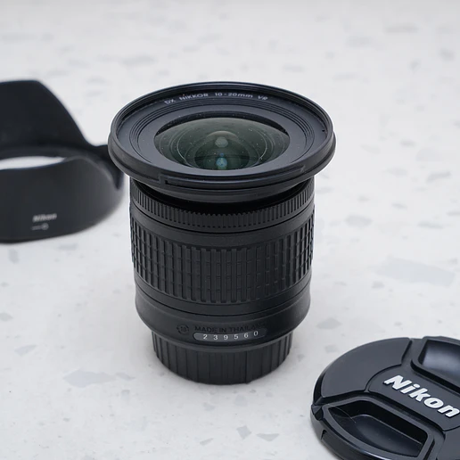 Nikon AF-P DX NIKKOR 10-20mm f/4.5-5.6G VR - USADO 3