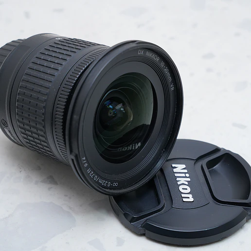 Nikon AF-P DX NIKKOR 10-20mm f/4.5-5.6G VR - USADO 4