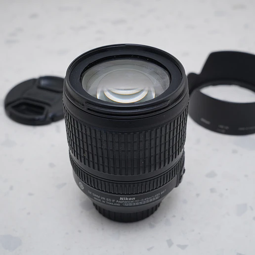 Nikon AF-S DX NIKKOR 18-105mm f3.5-5.6G ED VR - USADO 3