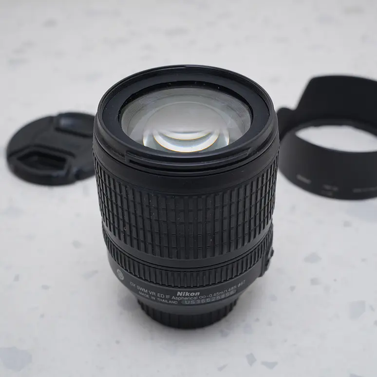 Nikon AF-S DX NIKKOR 18-105mm f3.5-5.6G ED VR - USADO 3