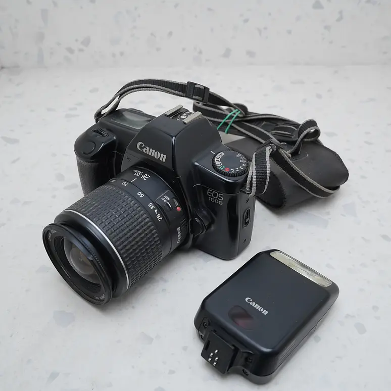 Canon EOS 1000 + 28-90mm - USADO 1