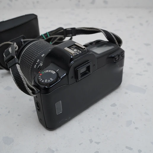 Canon EOS 1000 + 28-90mm - USADO 3