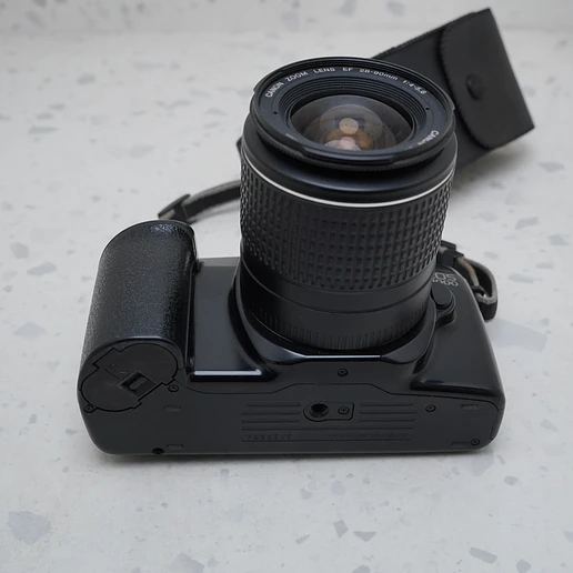 Canon EOS 1000 + 28-90mm - USADO 7