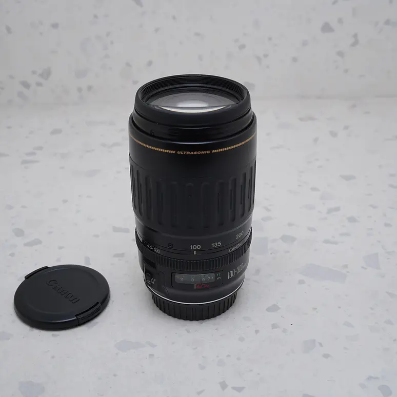 100-300mm f/4.5-5.6 USM - USADO 3