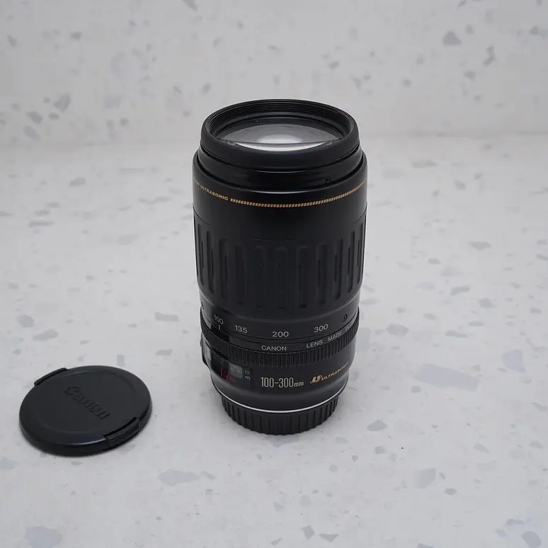 100-300mm f/4.5-5.6 USM - USADO 1