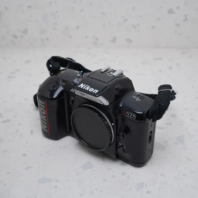 Nikon N5005 (Body) - USADO 1