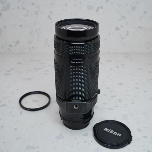 Nikon AF Nikkor 75-300mm f/4.5-5.6 - USADO 2