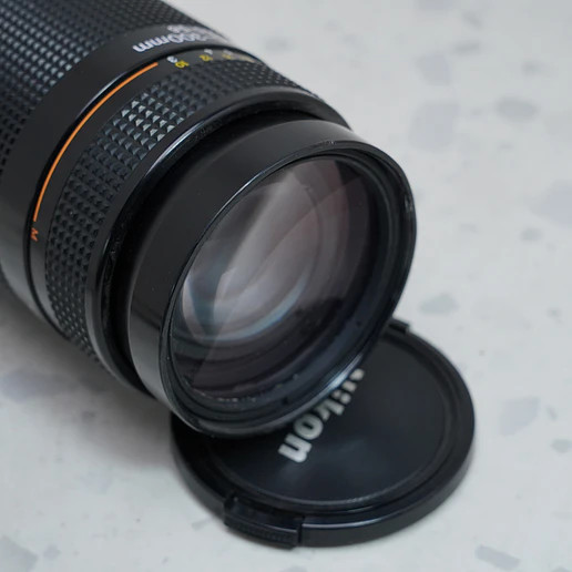 Nikon AF Nikkor 75-300mm f/4.5-5.6 - USADO 4