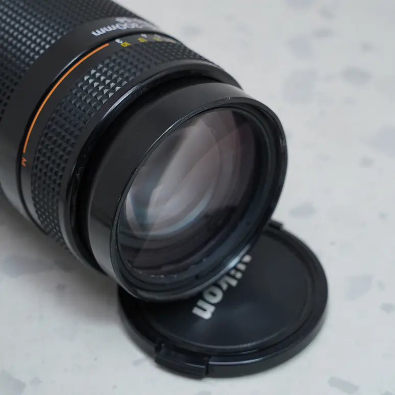Nikon AF Nikkor 75-300mm f/4.5-5.6 - USADO 4