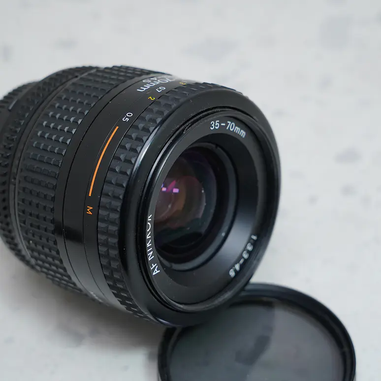 Nikon AF Zoom-Nikkor 35-70mm f/3.3-4.5 - USADO 3