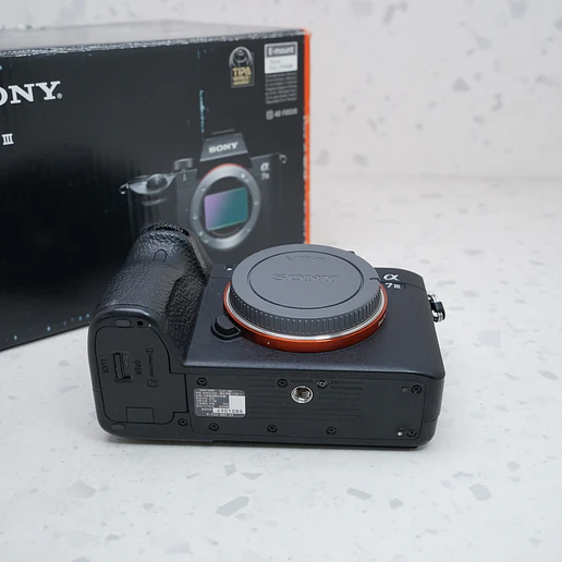 Sony A7III (Body) - USADO 6