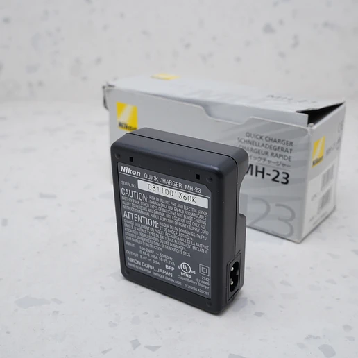 Nikon MH-32 - USADO 3