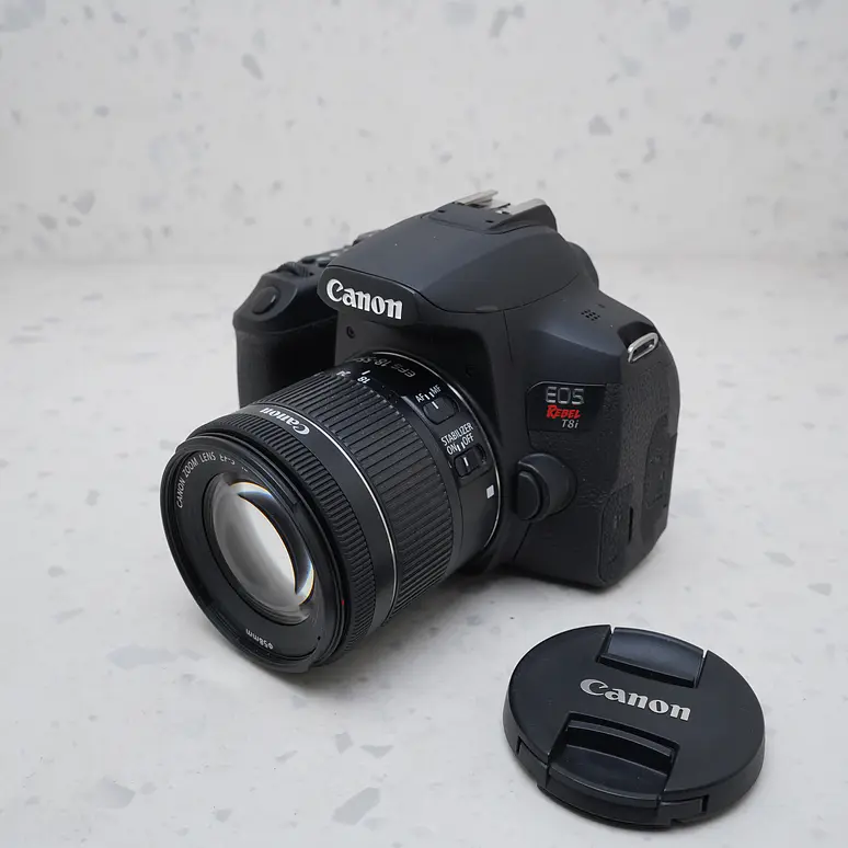 Canon T8i + 18-55mm - USADO 2