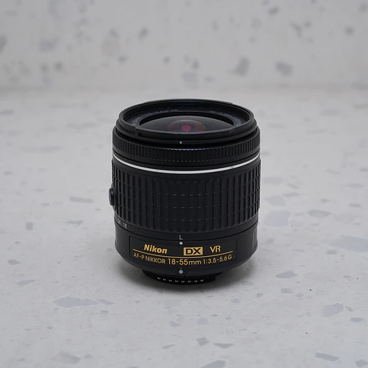 Nikon AF-P DX NIKKOR 18-55mm f/3.5-5.6 G VR - USADO- COPIA 2