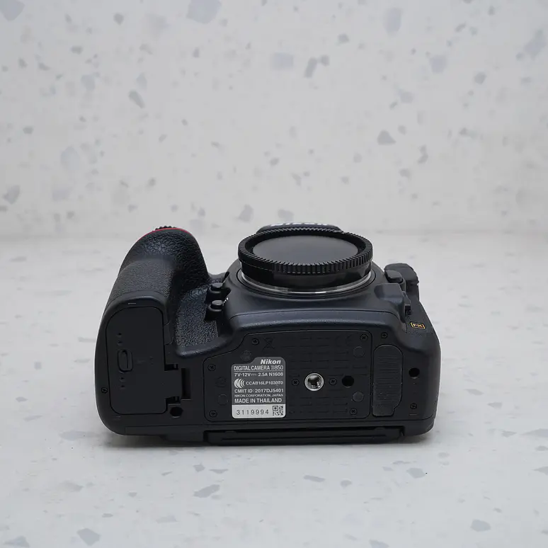 Nikon D850 (Body) - USADO  8
