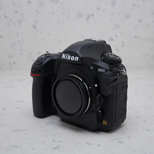 Nikon D850 (Body) - USADO  6