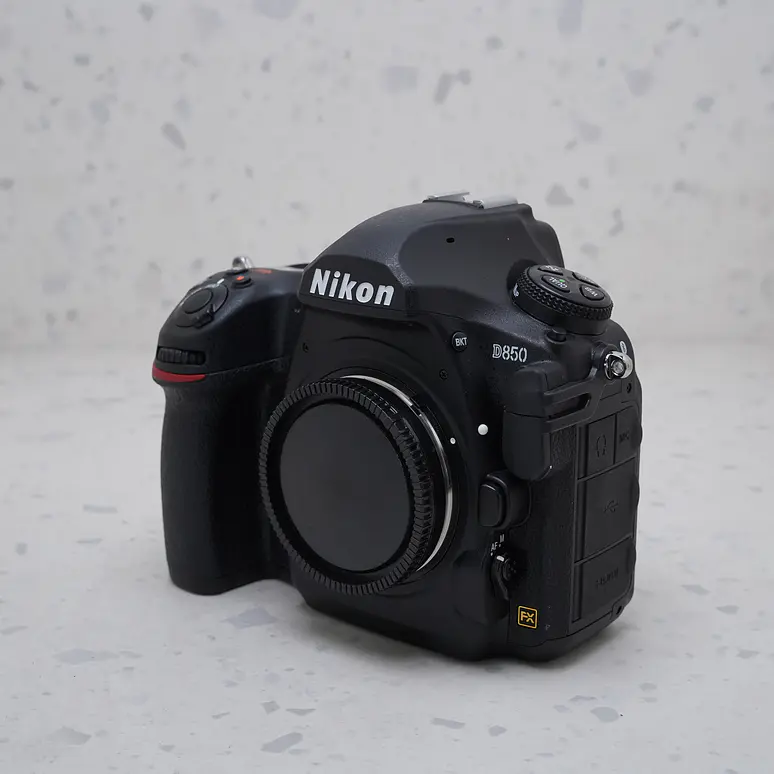 Nikon D850 (Body) - USADO  6