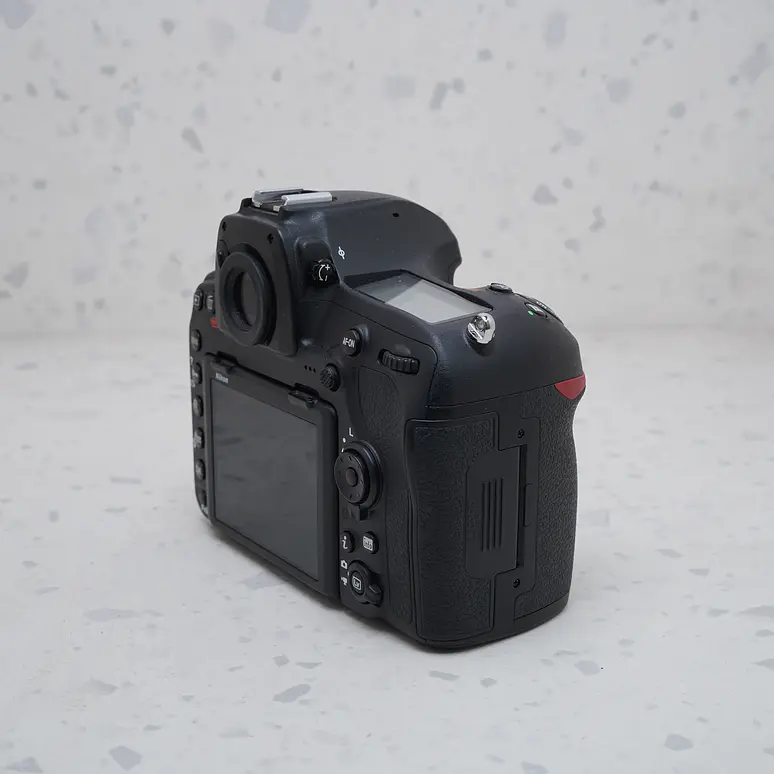 Nikon D850 (Body) - USADO  5
