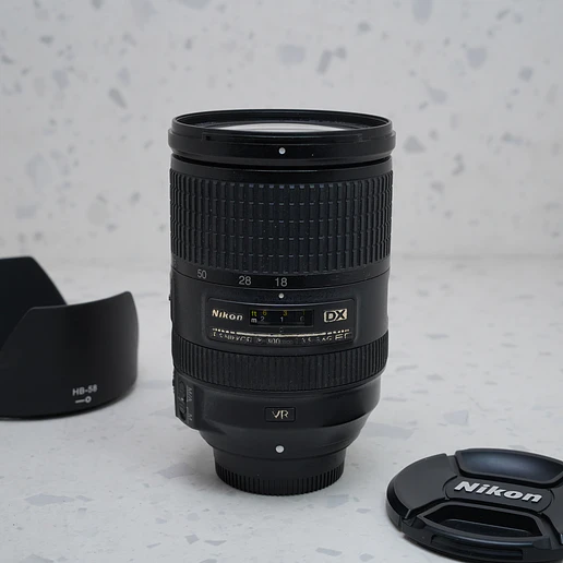 Nikon AF-S DX NIKKOR 18-300mm f/3.5-5.6G ED VR - USADO 2