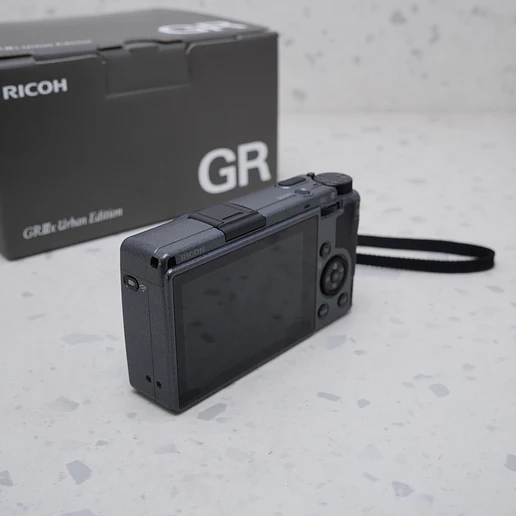 Ricoh GR IIIx - USADO 3
