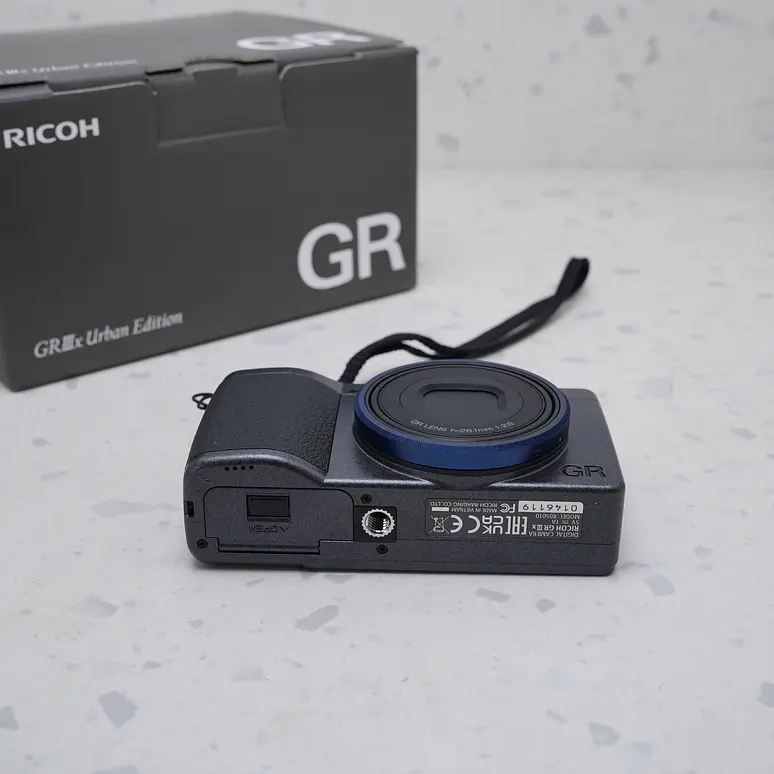 Ricoh GR IIIx - USADO 7