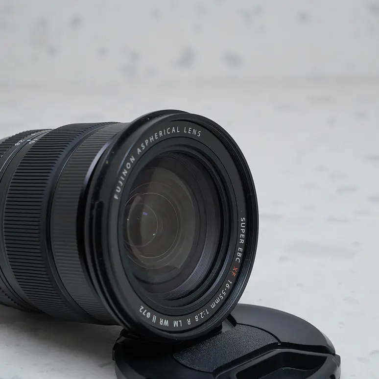  FUJIFILM XF 16-55mm f/2.8 R LM WR II - USADO 4