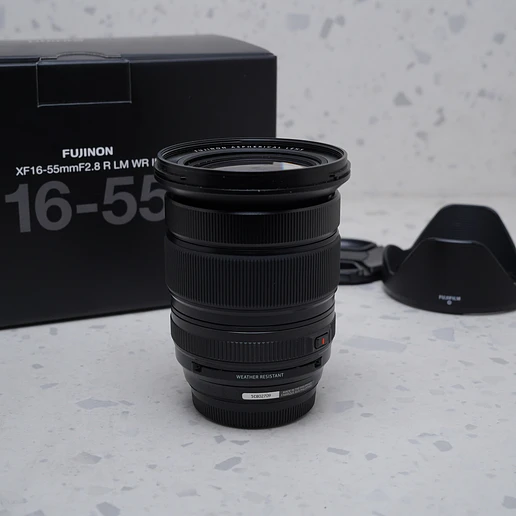  FUJIFILM XF 16-55mm f/2.8 R LM WR II - USADO 3