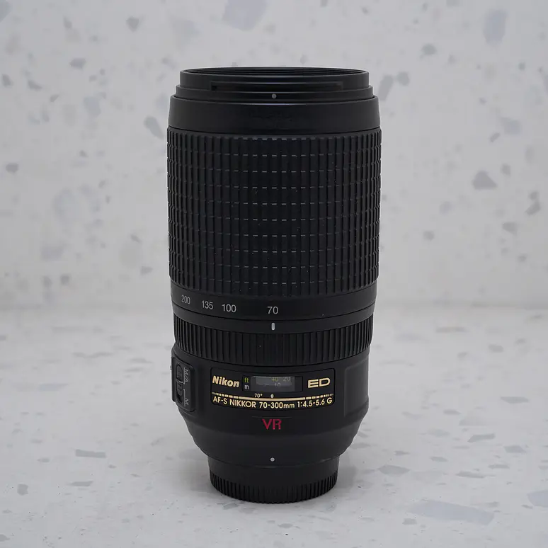 Nikon D700 + 24-120mm f/3.5-5.6G + 70-300mm f/4-5.6G + Accesorios – USADO  6