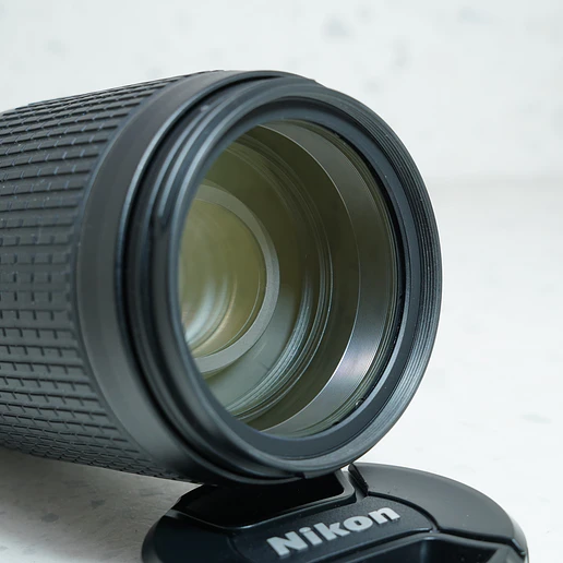 Nikon D700 + 24-120mm f/3.5-5.6G + 70-300mm f/4-5.6G + Accesorios – USADO  9